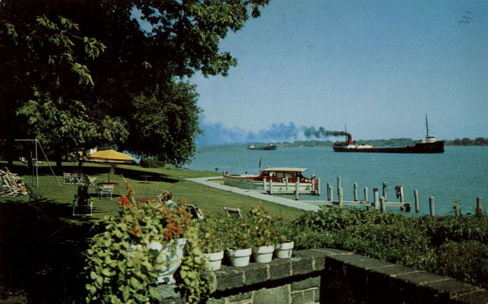 St. Clair Inn (St Clair Inn) - Postcard (newer photo)